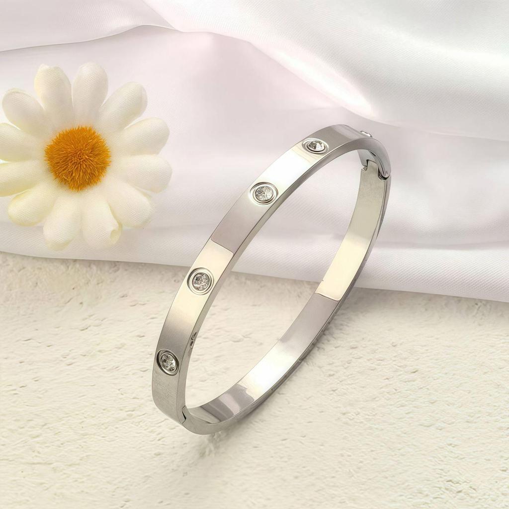 Bracelet Rétro Minimaliste Tendance pour Femmes en Acier Inoxydable Transfrontalier