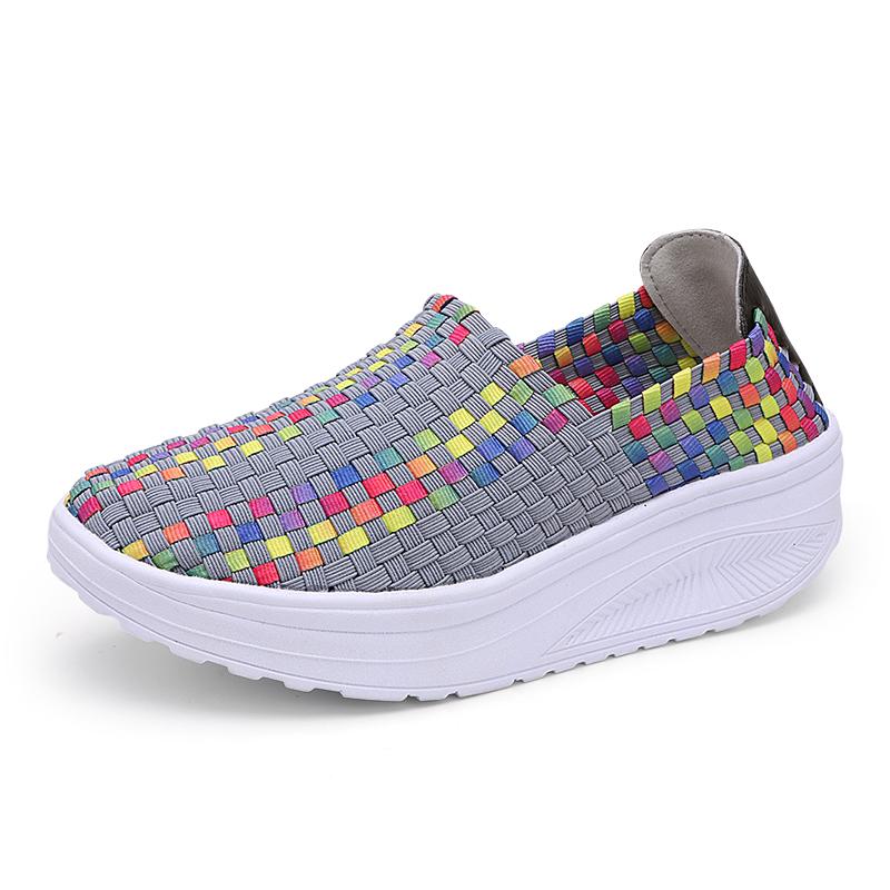 Sommerhöhe zunehmende Zopf-Strand-faule Schuhe Frauen-beiläufige Webart-weiche Beleg-auf Plattform-Loafer mit dicker Sohle