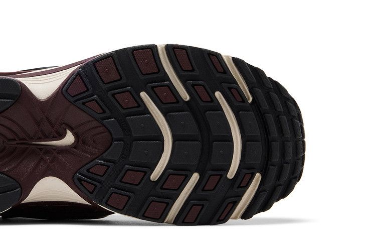 Nike V5 RNR 'Burgundy Crush Black'