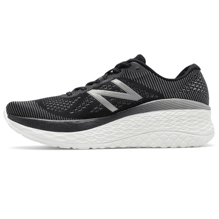 

Мужские кроссовки New Balance Fresh Foam More Black Orca MMORBK