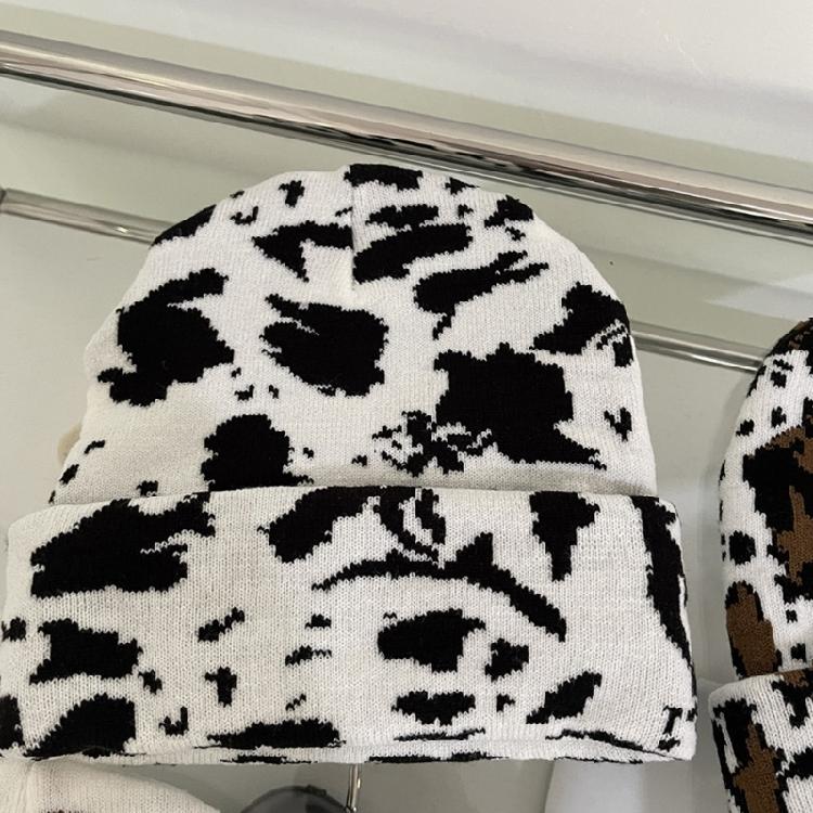 Halloween Knitting Cow Pattern Soft Unisex Hat Adult Outdoors for Ski Cycling