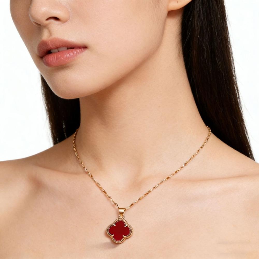 Four-leaf Clover Necklace Women's Elegant Clavicle Chain Fashionable Pendant