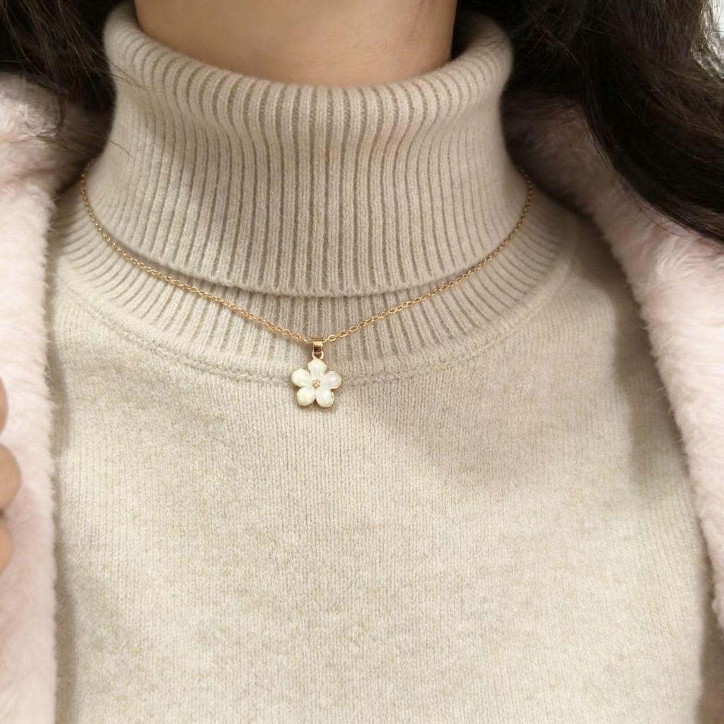 Sakura Hyuna Style Enamel Pendant Necklace - Light Luxury Niche Jewelry