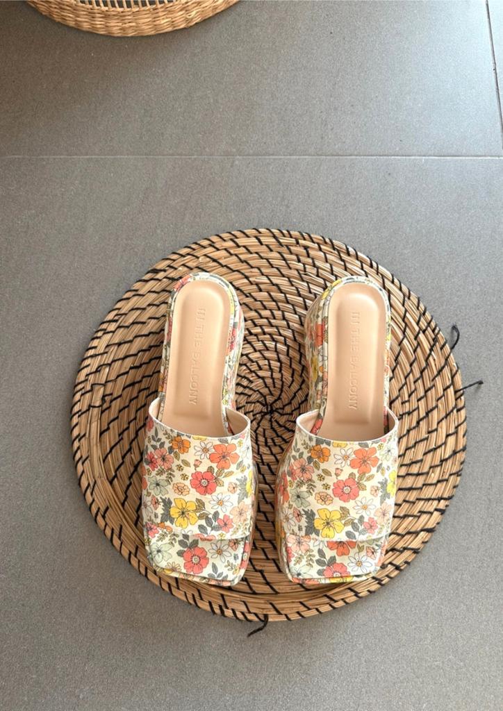 In The Balcony Blossom Buzz Platform Sandal Slippers 5.5Cm