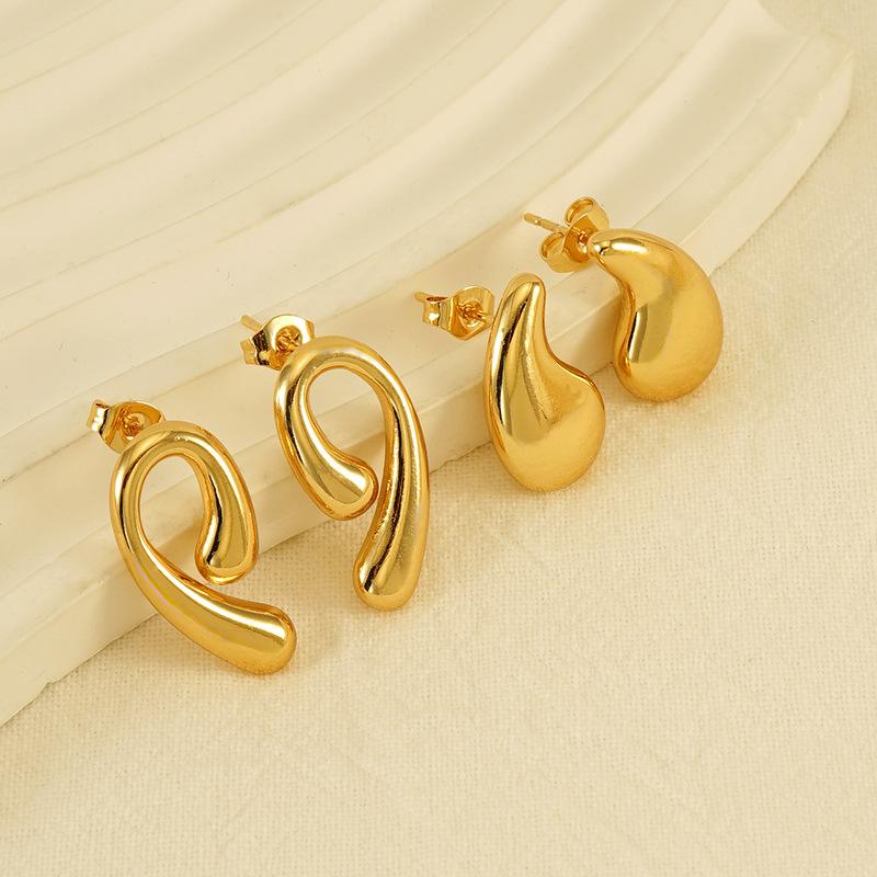 2026 European and American Water Drop Earrings Women's Ins Style Niche Temperament Versatile Fashion 18K Gold-plated Stud Earrings Jewelry
