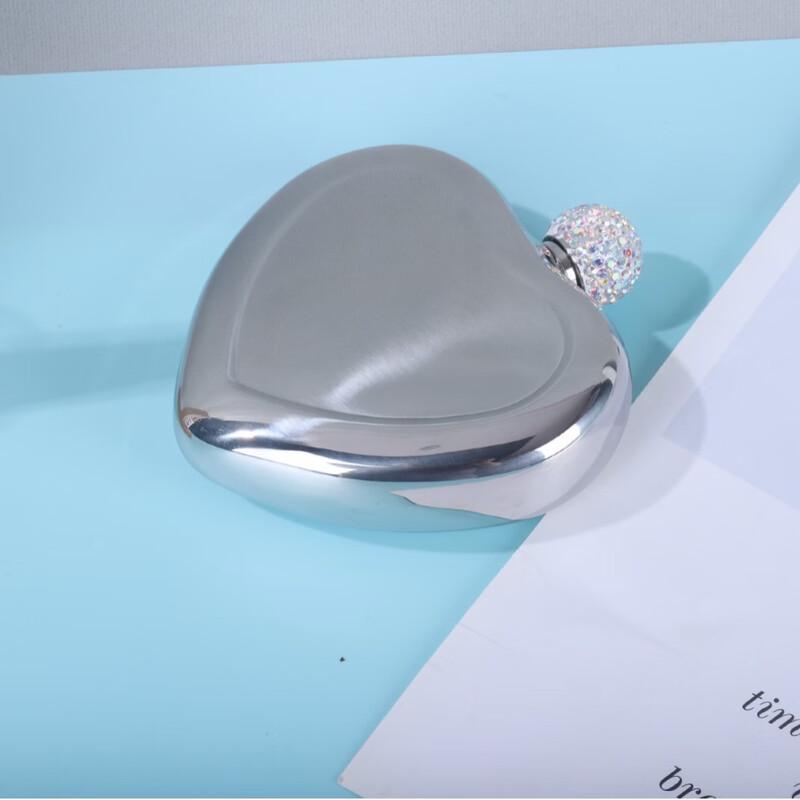 

Heart-shaped Portable Hip Flask