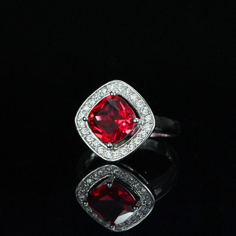CMM Classic Design 0.8 Ct Princess Cut Fashion Square AAA+ CZ Zirconia White Golden Engagement Women Rings