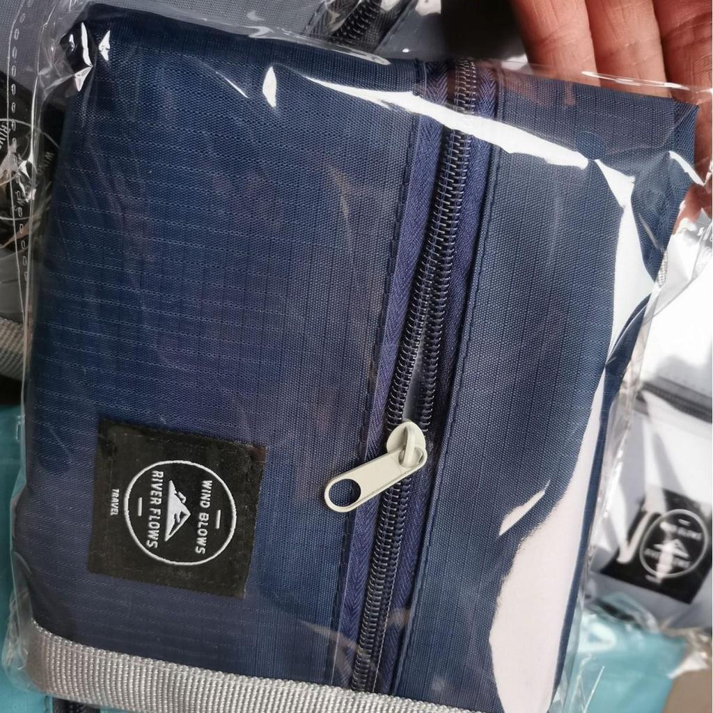 Foldable Travel Storage Bag - Large Capacity for Clothes and Quilts