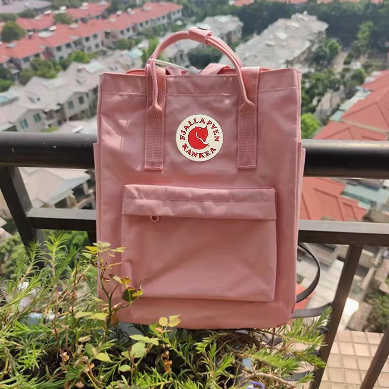 Outdoor Arctic Three-Way Backpack: Crossbody, Handbag & Bucket Bag with Fox Design