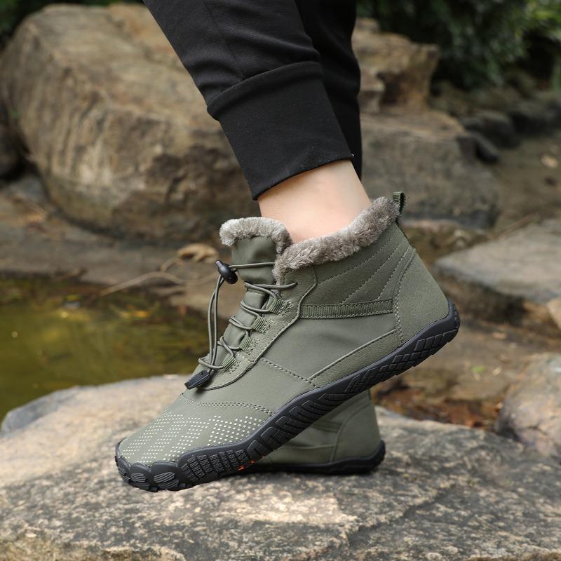 Winter large size outdoor snow boots men's velvet thickened warm cotton shoes wear-resistant shock-absorbing men's shoes