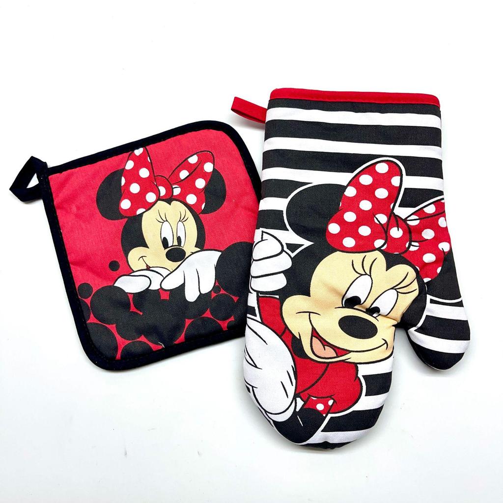 Mickey Mouse Cartoon Heat-Resistant Baking Set: Cute 2-Piece with Gloves & Coaster
