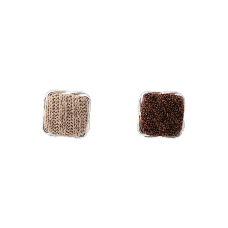 Autumn And Winter Maillard Knitted Wool Square Stud Earrings, Asymmetrical Design, Contrasting Geometric Round Earrings