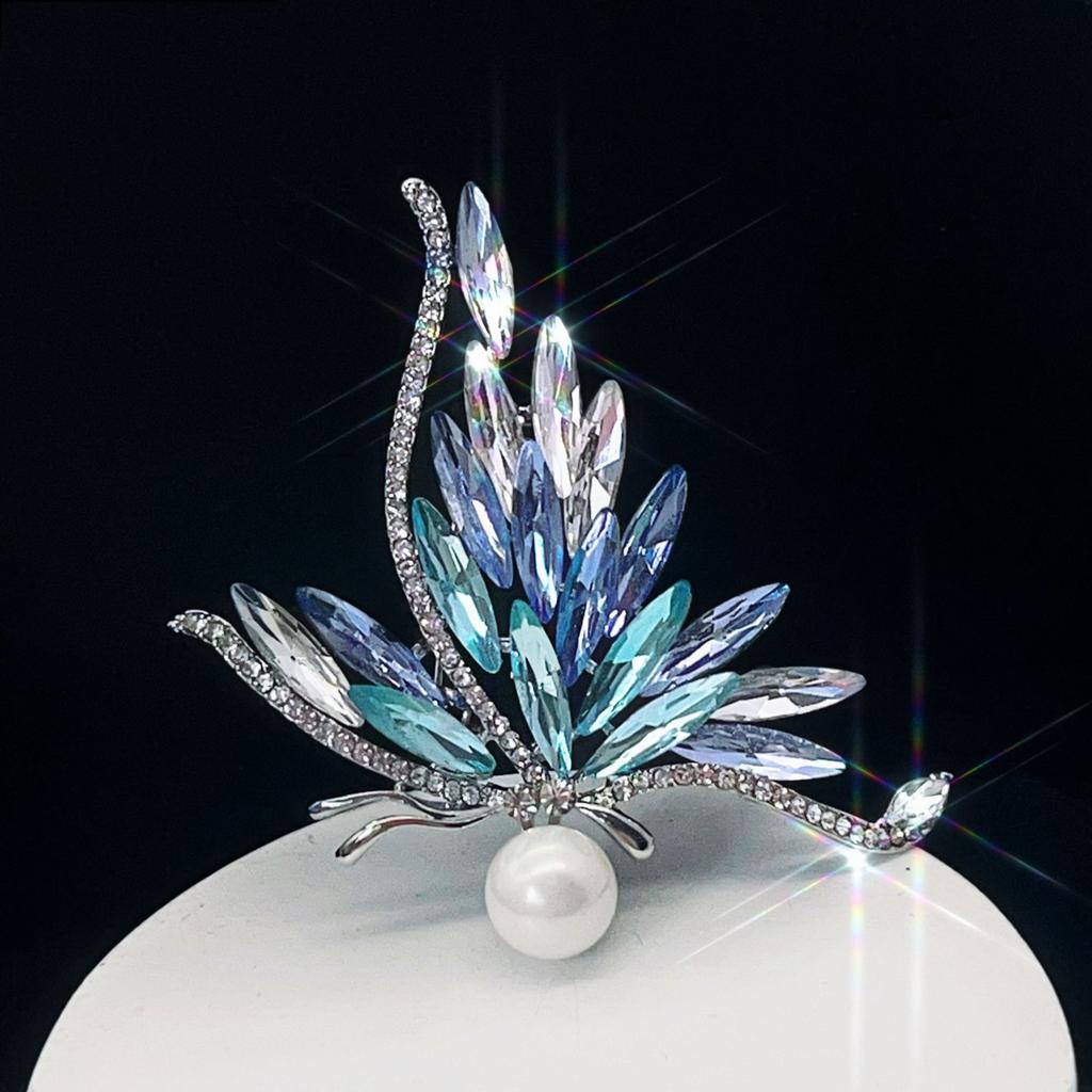 Light Luxury Blue Butterfly Brooch for Women