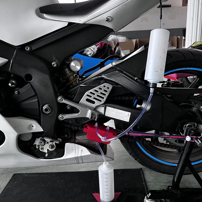 Chain Cleaning Machine kit Brush Gear Motorcycle Cleaner Tool Motorbike Chains Lube Device Lubricating Accessory 2PCS bottle