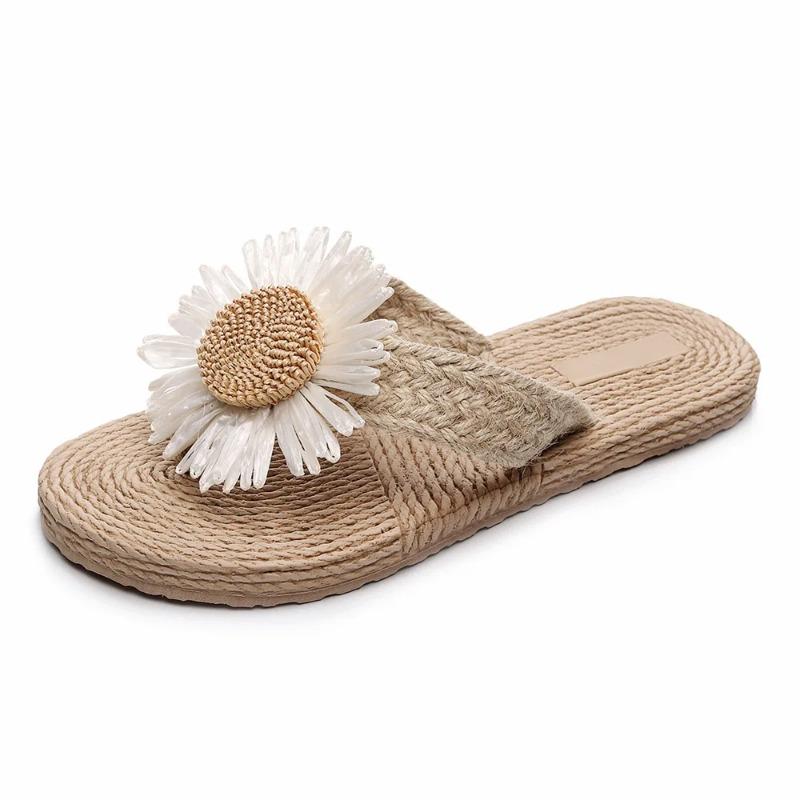 Summer Imitation Straw Women's Sandals Flip Flops Fashion Beach Flat Heeled Comfortable Outdoor Beach Women's Slippers