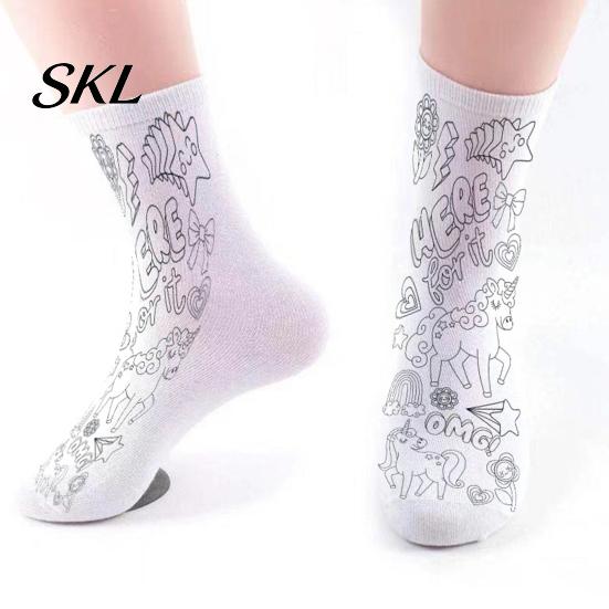 Unique Hand Painted Gift for Besties DIY Coloring Socks Kids Adults, Creative Doodle Socks, Color Your Own Drawing Fabric Markers Kit Craft