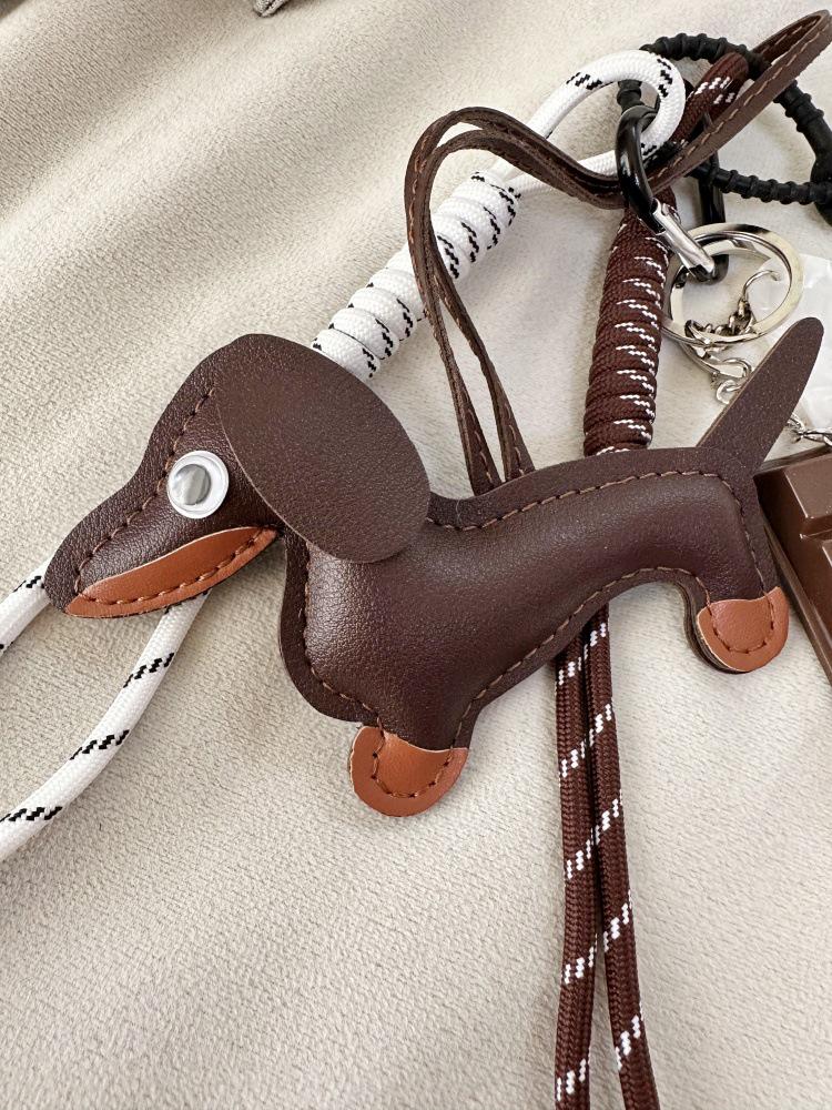 Miu Style Dachshund Leather Pendant: Handmade Braided Rope Keychain & Accessories