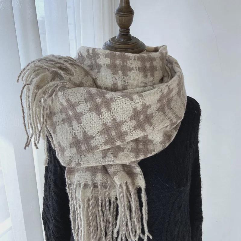 2024 Winter Women's Plaid Scarf: Korean Retro Style, Warm Imitation Cashmere Shawl for Students and Couples