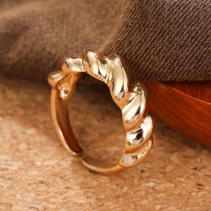 Zinc Alloy Ring - Fashionable, Versatile, Pleated Open Adjustable Irregular Ring