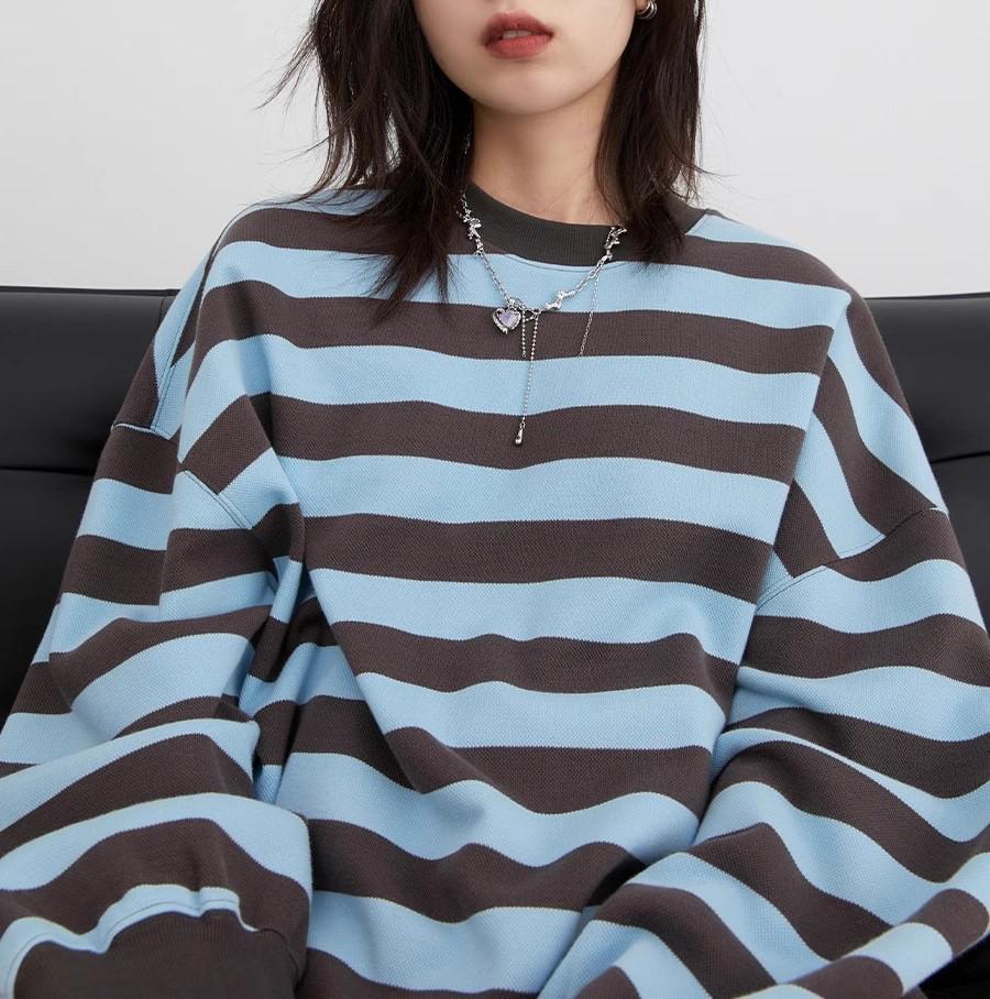 

CHICVEN Women’s Casual Striped Round Neck Long Sleeve Thin Sweatshirt for Early Autumn Medium