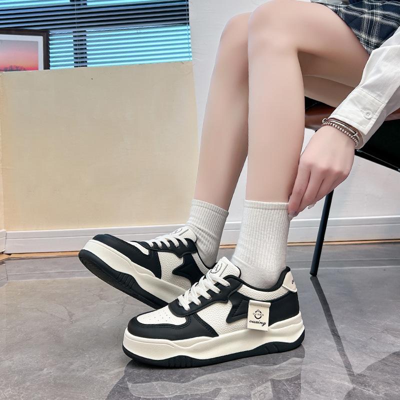 Weiße Schuhe Damen Herbst Neue Student Ins Trendy All-Match Dicke Sohle Brettschuhe Frühling und Herbst Freizeitschuhe