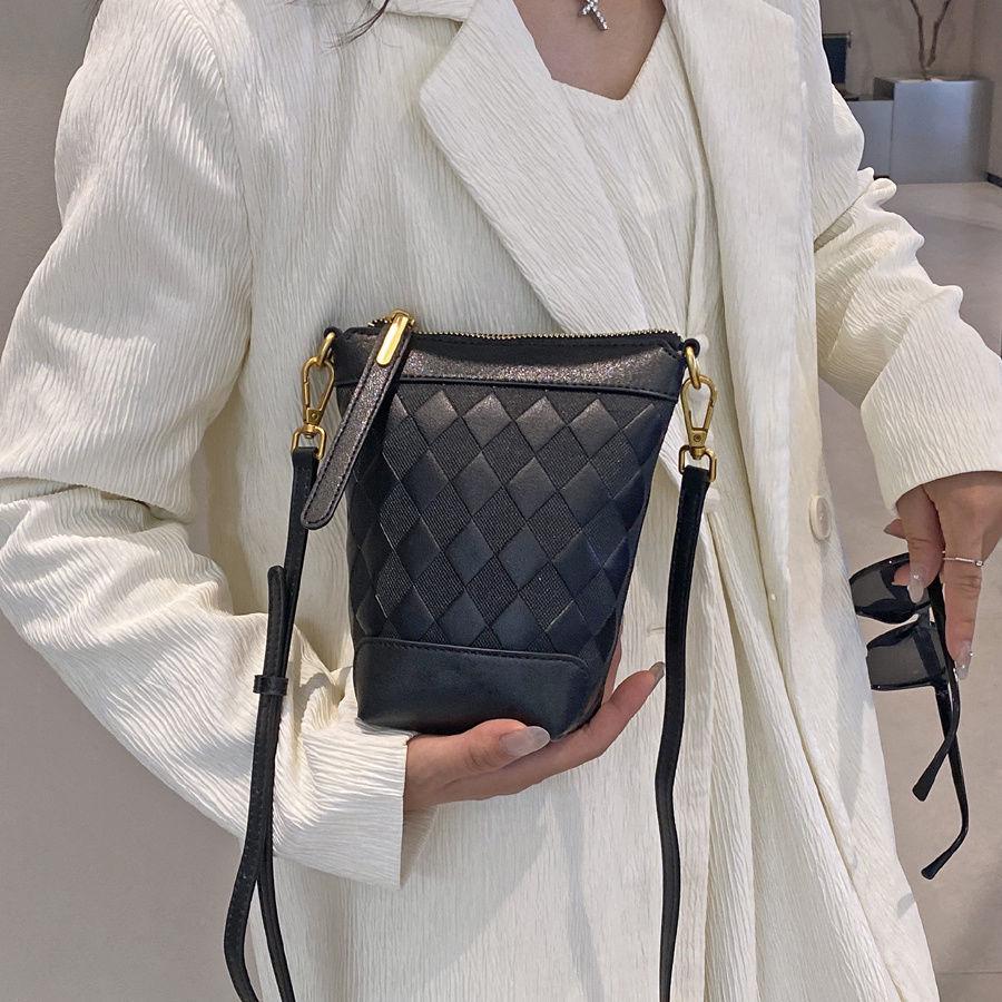 

Women s Argyle Crossbody Phone Bag - 2025 Autumn Collection, Small Bucket & Waist Bag чёрный