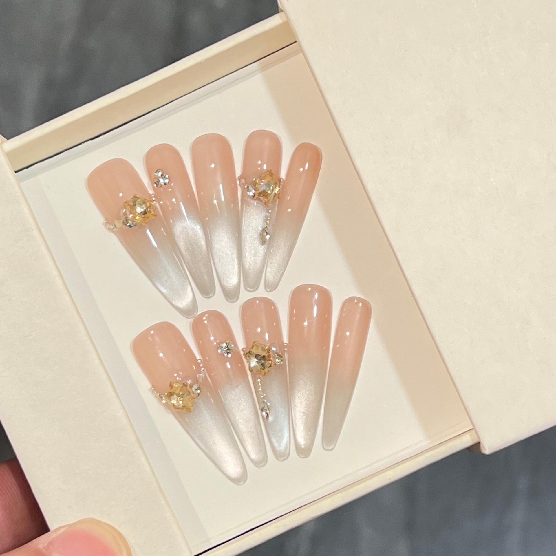 

Icy Translucent Cat Eye Champagne Gold K9 Diamond Gradient Press-On Nails Medium