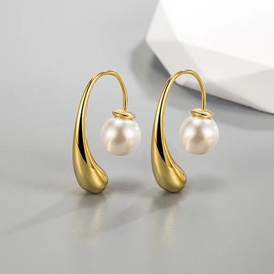 Neue Trendige Ohrringe High-End Nischendesign Einzigartige Wassertropfen-Perlen-Ohrhaken Herbst- und Winter-Ohrringe