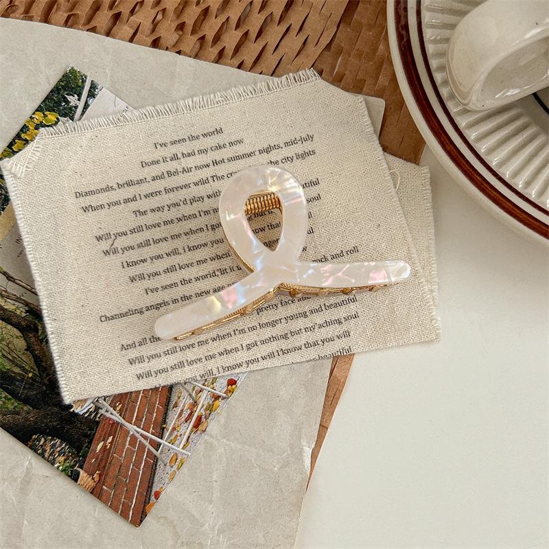 Mermaid Ji Acetic Acid High-Grade Hair Clip: Exquisite Half-Up Hairpin for Women