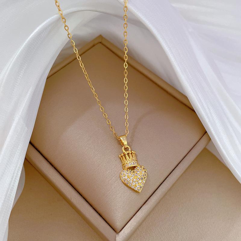 Titanium Steel Crown Love Light Luxury Temperament Gorgeous Full Diamond Necklace Women'S Versatile Collarbone Chain Titanium Steel Chain