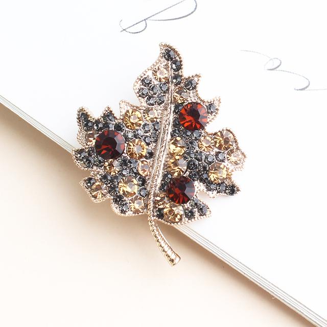 Pomlee Rhinestone Crystal Olives Brooches Unisex Women And Men Brooch Pin Collar Jewelry Suit Coat T -Shirt Dress Accessories