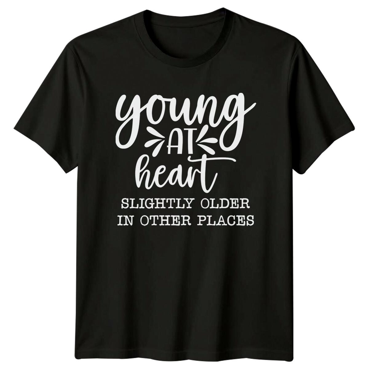

Молодой душой, немного старше в других местах, забавная графическая футболка XL
