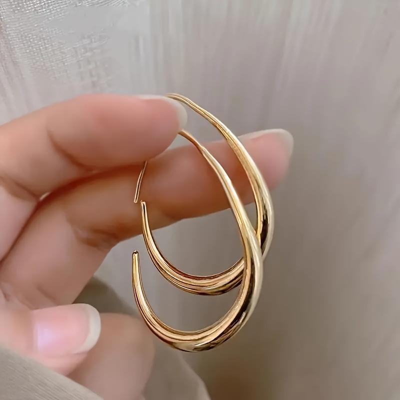 1 Pair Chic Hoop Earrings Minimalist Earrings, Exuding Elegance, Perfect for Ladies To Wear To Parties and Vacations