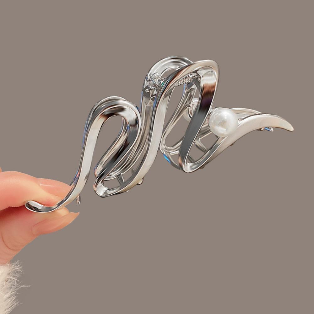 Fashion Large Geometric Wave Hair Claw Trendy Hair Clip Metal Pearl Hairpin Party Hair Accessories For Girls Women Headwear Gift