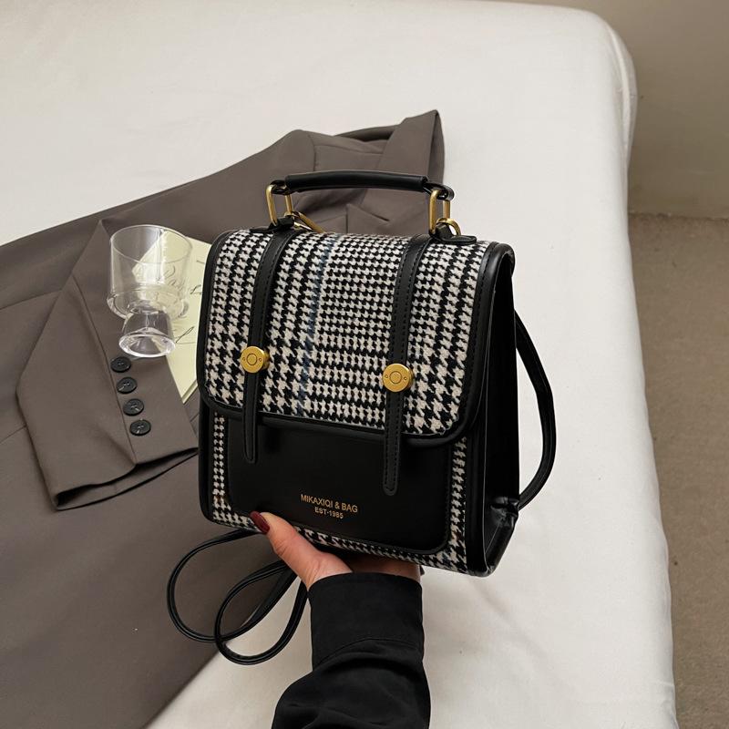 Niche Design Retro Versatile Backpack Women's New Autumn and Winter Casual Multi-purpose Shoulder Messenger Bag