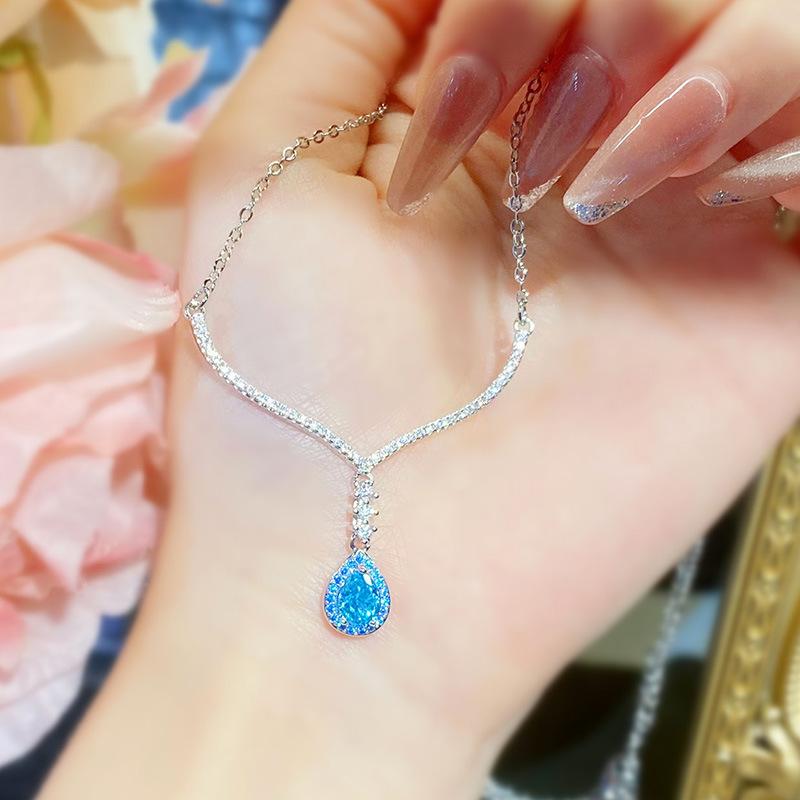 French Light Luxury Design Sense Imported High Carbon Diamond Aquamarine Necklace Inlaid With Blue Ice Flower Cut Pendant Female