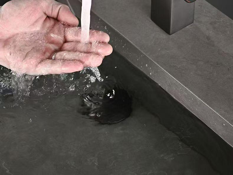 Vollkupfer Digitale Anzeige Waschbeckenarmatur mit Umgebungsbeleuchtung für Warm- und Kaltwasser im Badezimmerwaschbecken