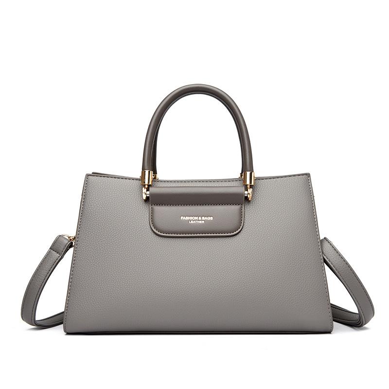 2026 Handbag New Fashionable Large Capacity Tote Bag Simple Contrasting Color Versatile Bag Daily Commuting Women's Shoulder Bag