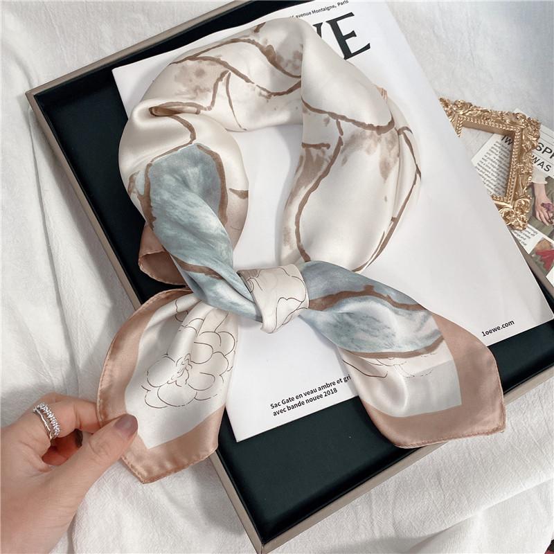 Luxury Desig Cashew Print Square Scarf Women’s Summer Breathable Silk Bandanna Luxury Female Neckerchief Fashion Hijab Gift 70cm