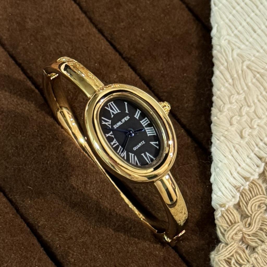 Watch Women's Bath Bracelet Watch Roman Scale High-end Temperament Versatile Quartz Watch