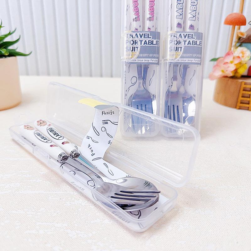 Roztomilý nerezový příbor Labubu dvoudílná sada dětský příbor s PP rukojetí přenosná vidlička lžíce dětské produkty