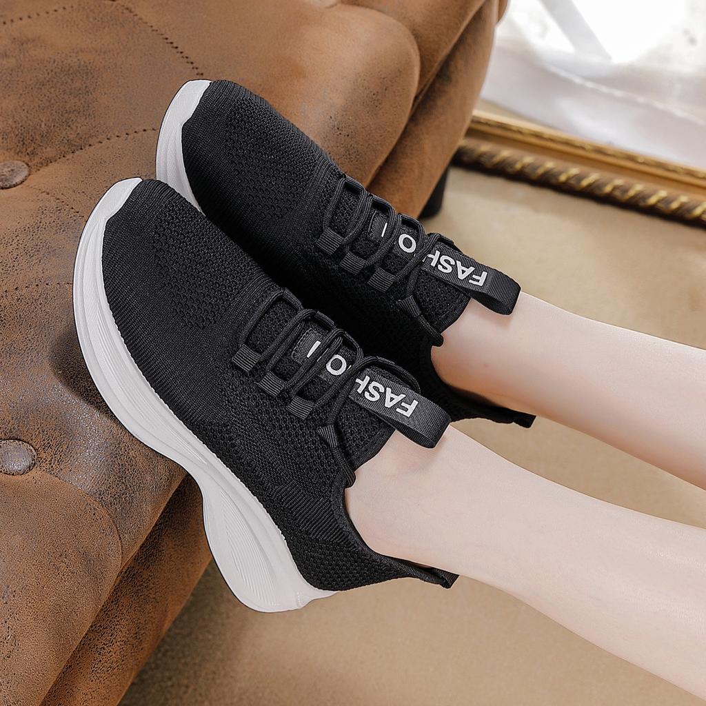 Letní prodyšné duté dámské boty ploché nízké slip-on běžecké boty ležérní boty
