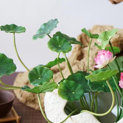 Chinesische Lotus Zen Tischdekoration: Künstliche Seidenblumen-Arrangement mit Vase für buddhistischen Saal