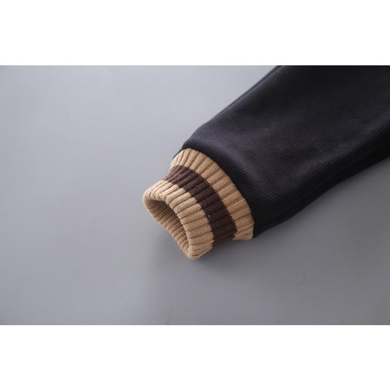 Suéter grueso de terciopelo con cuello redondo y estampado completo de dibujos animados de oso de invierno para bebé, traje de dos piezas