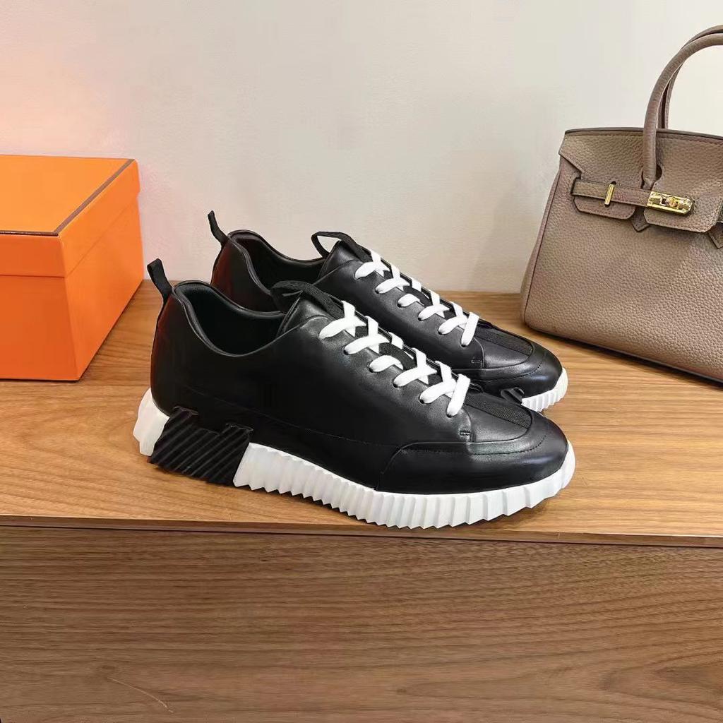 Zapatillas versátiles de cuero para hombre que aumentan la altura, zapatos blancos casuales transpirables para hombre y mujer, zapatillas de plataforma negras para hombre