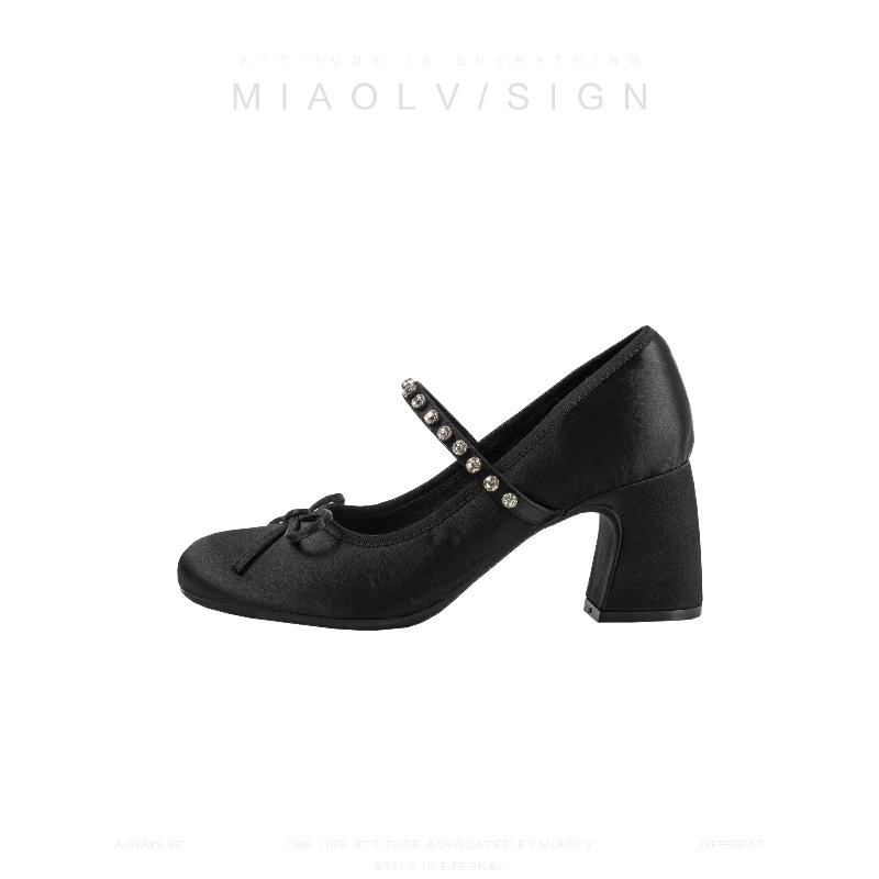 

Mrs. Luxury Fragrance~ Coarse Heel Mary Jane High Heels Women s Shoes 2025 Spring New French Round Head Silver Single Shoes 40 чёрный