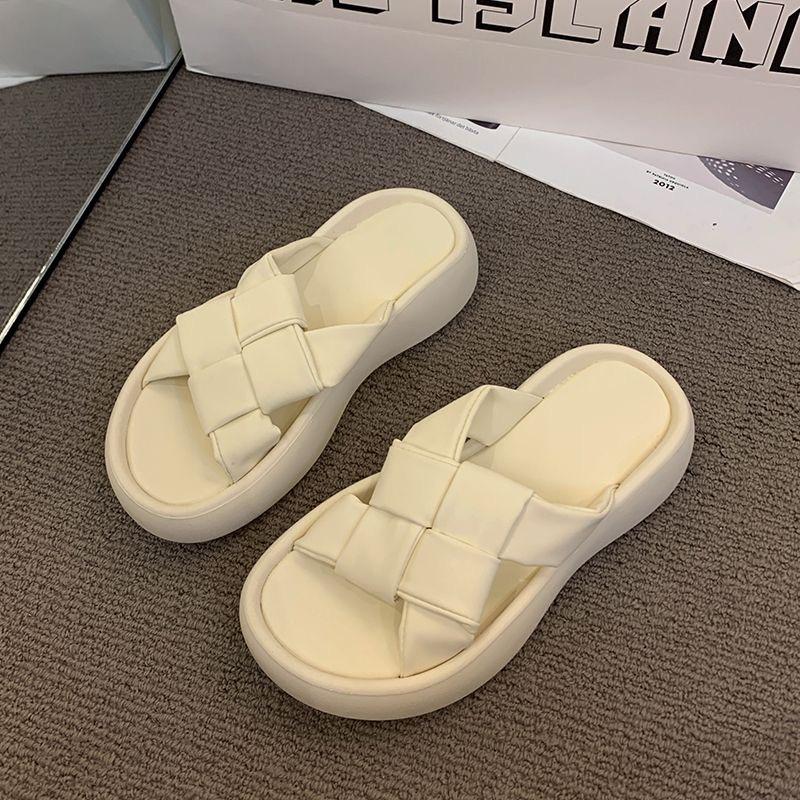Cool slippers women wear new thick-soled beach sandals in summer, fashionable women's thick-soled one-word slippers for pregnant women