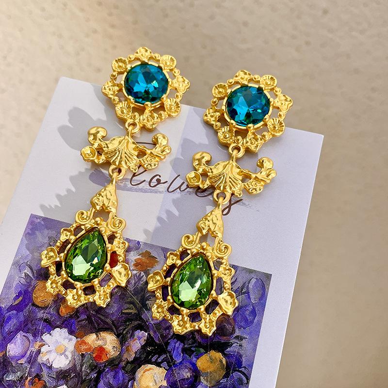 Classic Middle Women Girls Enamel Flower Earrings Ear Clip Vintage Elegant Lady High-end Party Banquet Accessories Jewelry