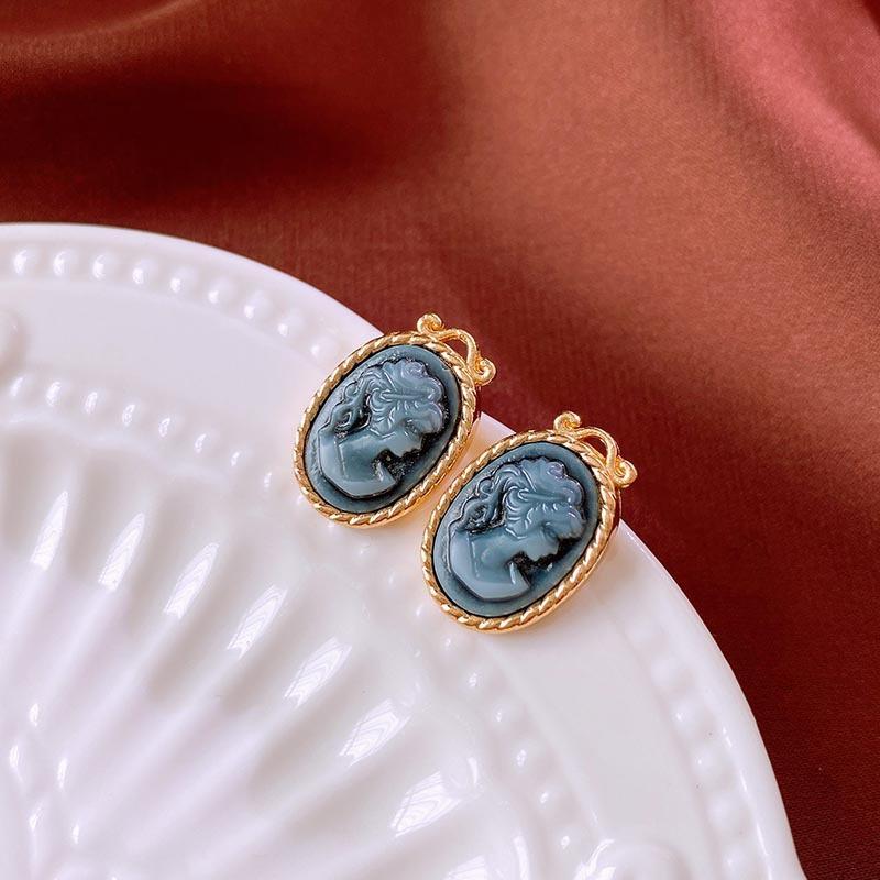Medieval vintage earrings, court style niche high-end stud earrings Internet celebrity retro earrings jewelry women