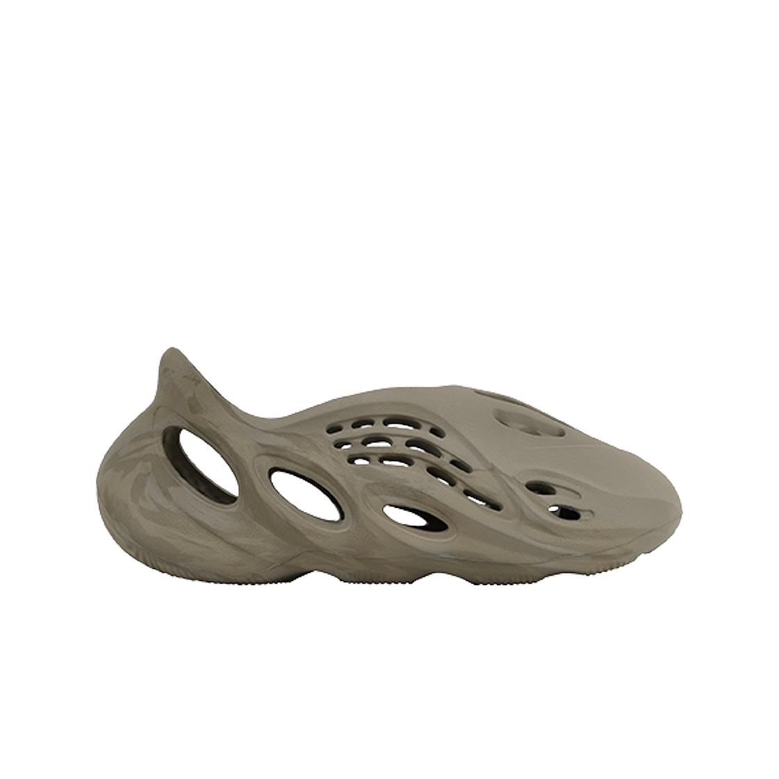 

Мужские кроссовки Adidas Yeezy Foam RNNR Stone Sage GX4472